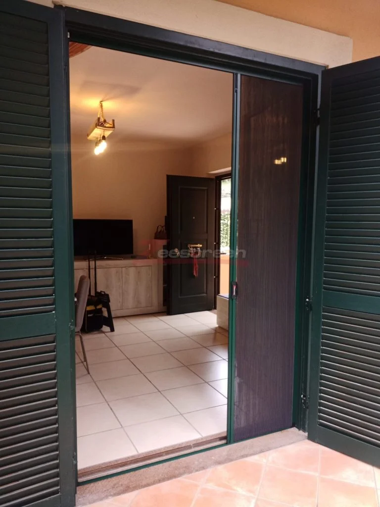 zanzariera per porte finestre